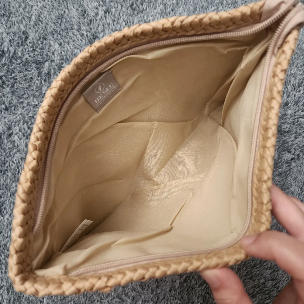 Manaola Heolu stamped clutch zippered pouch